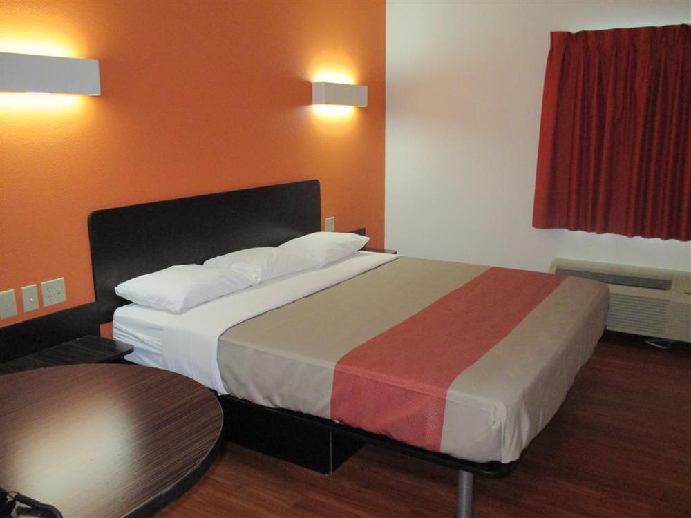 Motel 6 Wilkes Barre Arena Номер фото