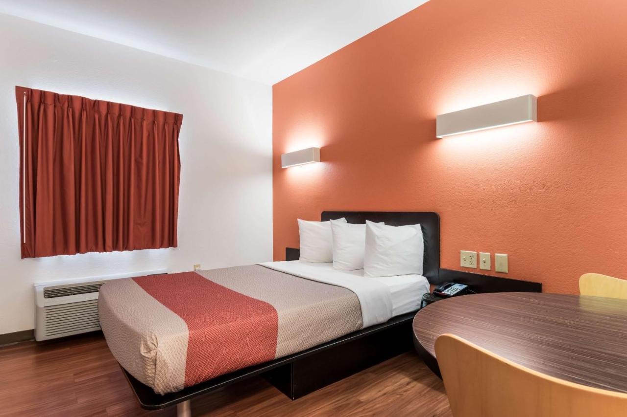 Motel 6 Wilkes Barre Arena Экстерьер фото