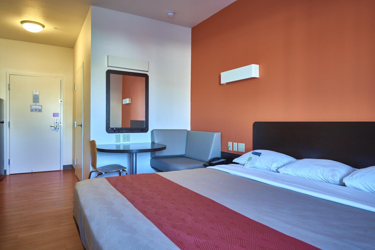 Motel 6 Wilkes Barre Arena Экстерьер фото