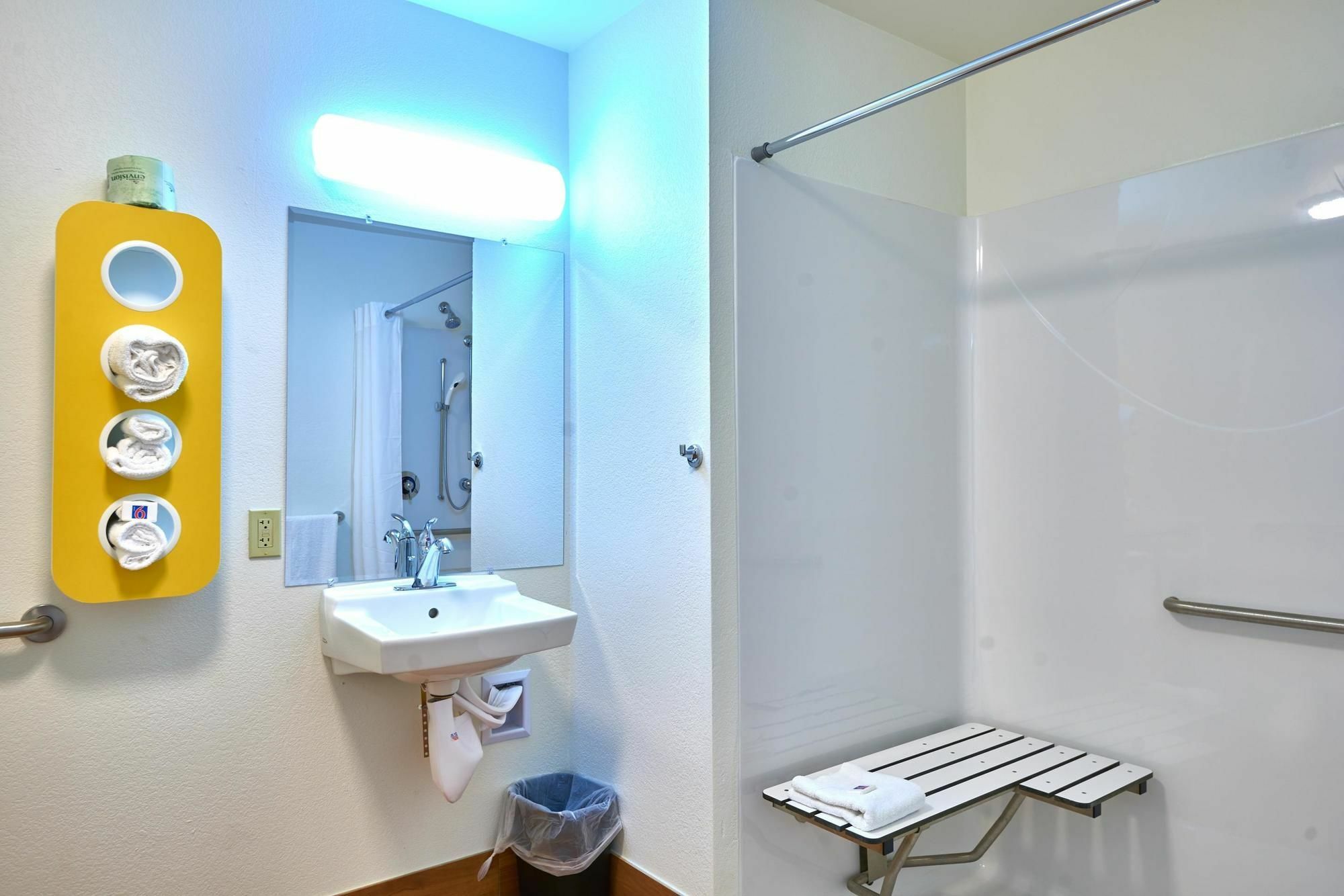 Motel 6 Wilkes Barre Arena Экстерьер фото